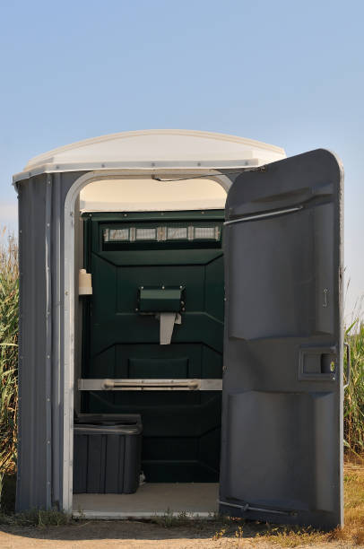 Porta potty delivery and setup in York, AL